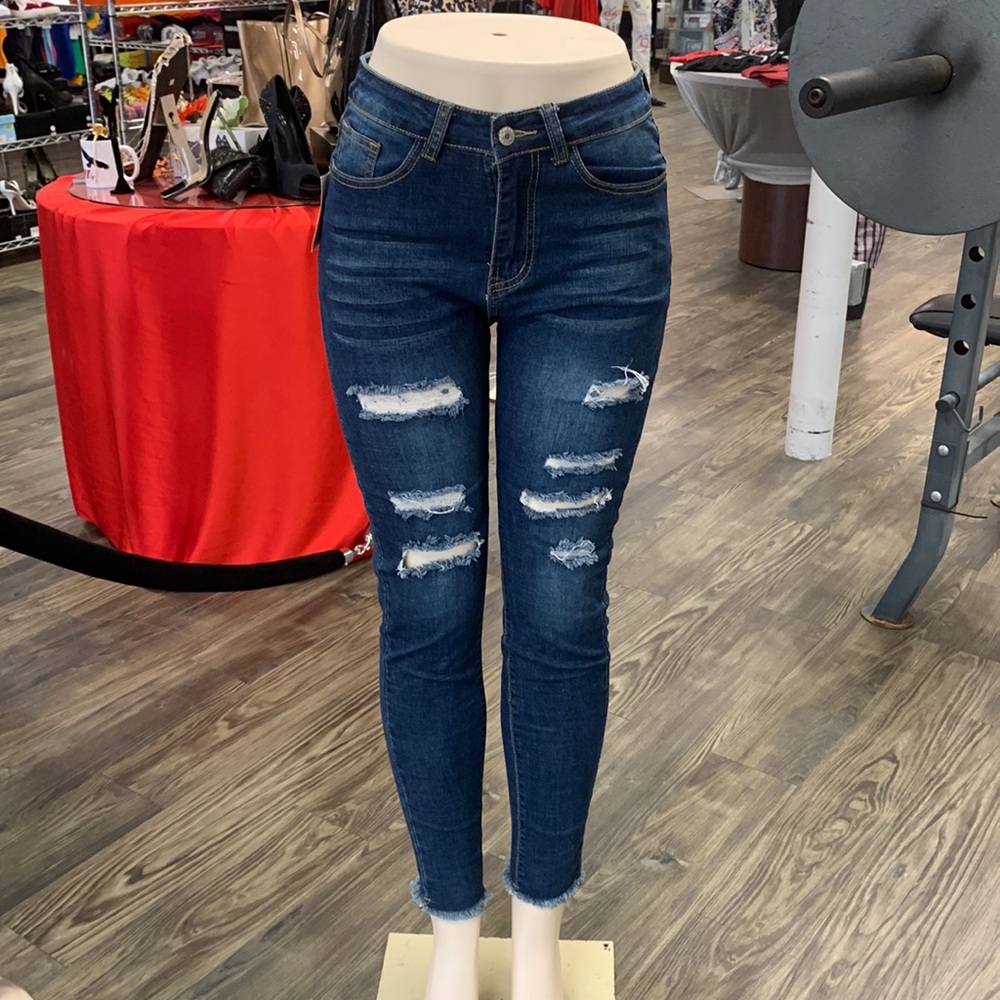 Dark denim stretchy skinny leg nice fit
